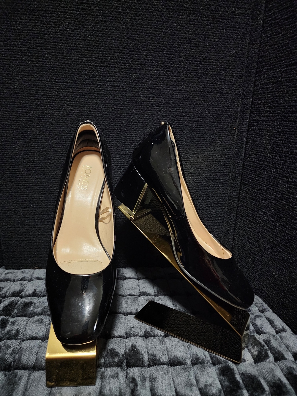 NWOT Jones New York Black Patent Platform Pumps with Gold Accents